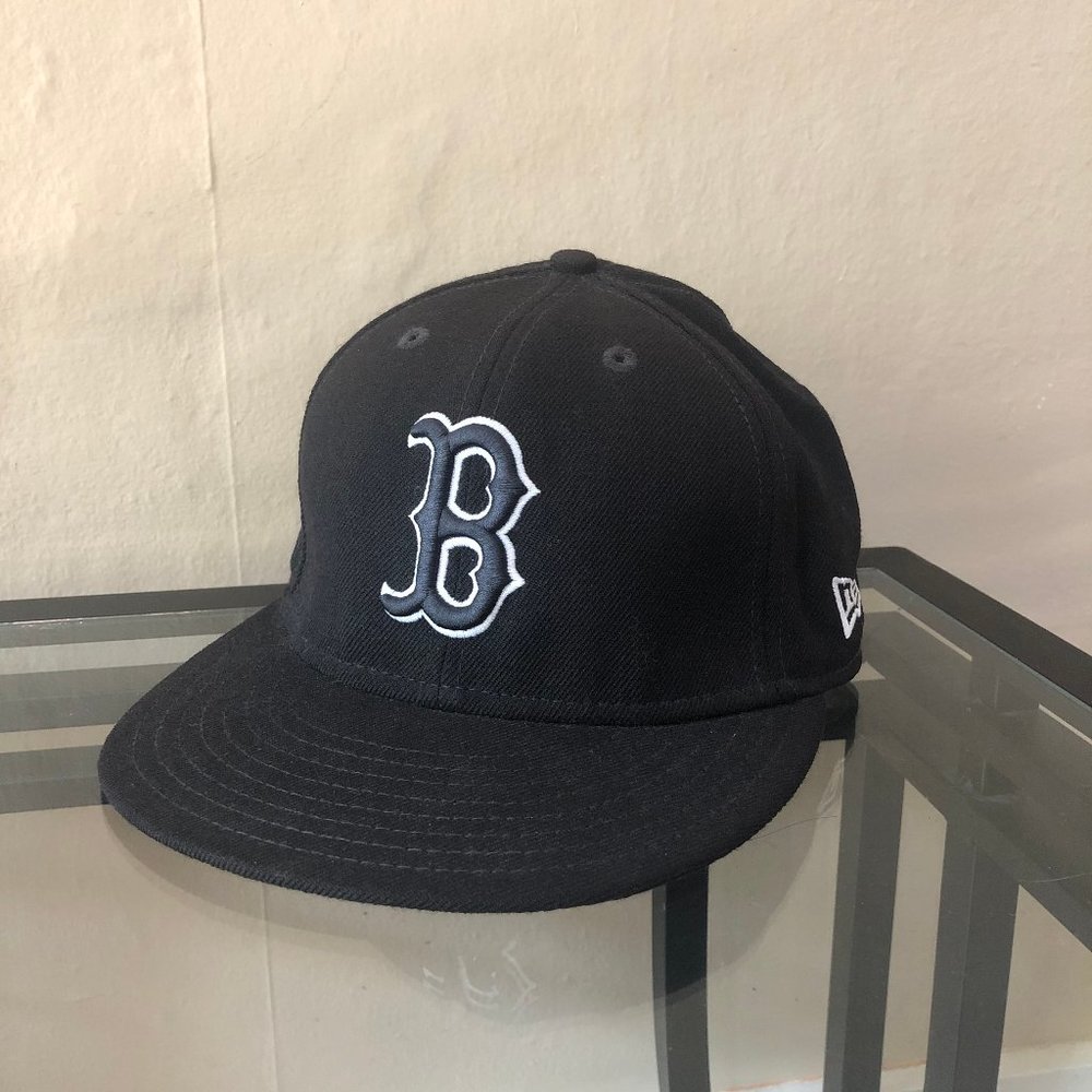 Boston Red Sox Black Fitted Hat